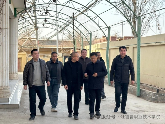 WilliamHill中文官方网站部署新一年驻村工作并 开展慰问活动